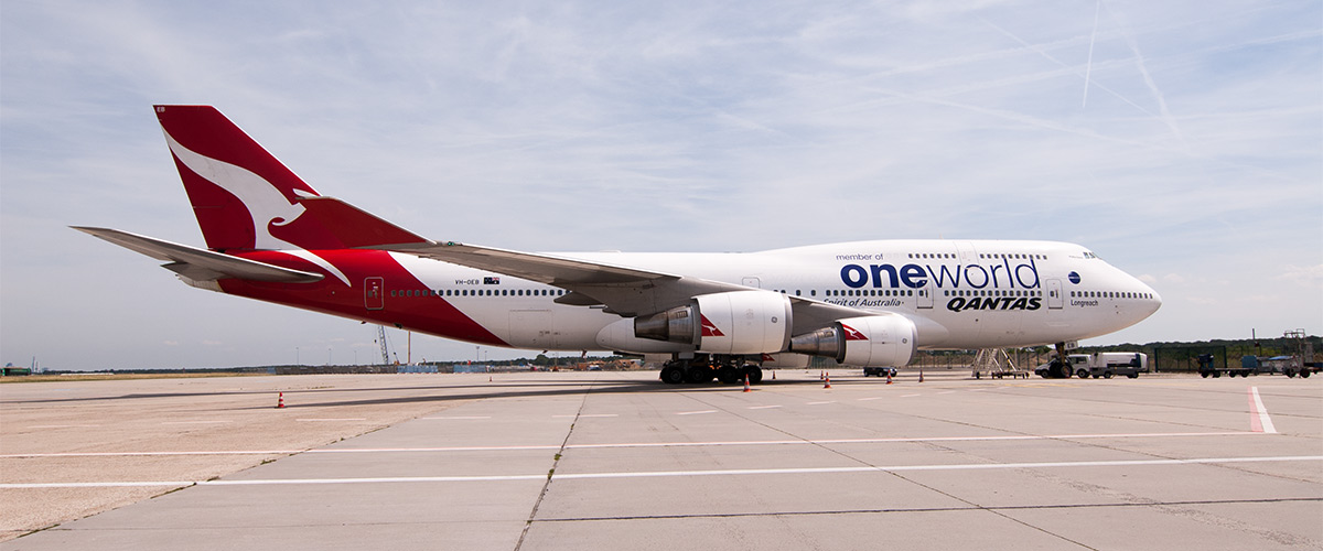 Qantas Airways VH-OEB
